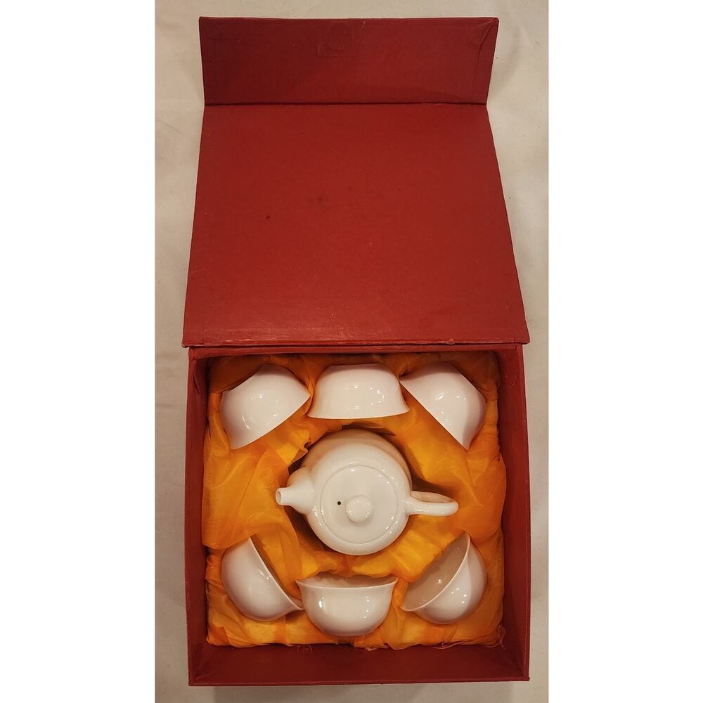 Porcelain Chinese Tea Set in Red Gift Box Teapot & 6 Matching Cups - Small Set